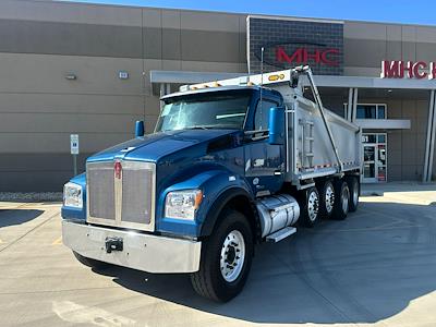 Used 2022 Kenworth T880 - photo 1