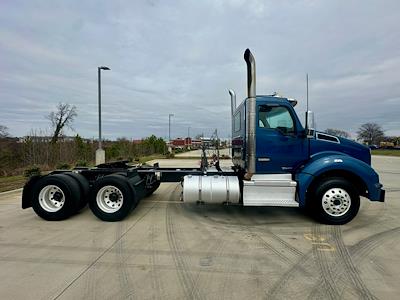 Used 2020 Kenworth T880 - photo 1