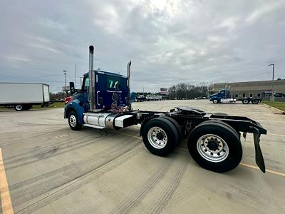 Used 2021 Kenworth T880 - photo 1