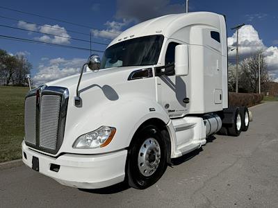 Used 2021 Kenworth T680 - photo 1