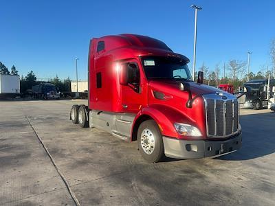 Used 2021 Peterbilt 579 - photo 1