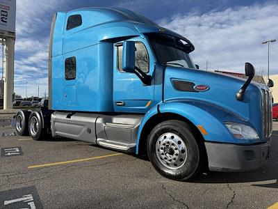 Used 2021 Peterbilt 579 - photo 1