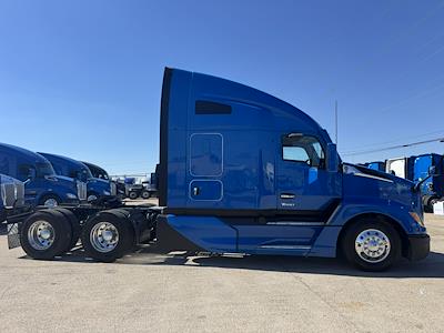 Used 2023 Kenworth T680 - photo 1
