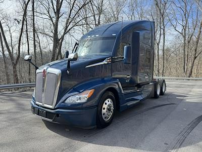 Used 2023 Kenworth T680 - photo 1