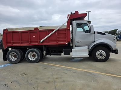 Used 2016 Kenworth T880 - photo 1