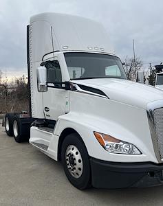 Used 2023 Kenworth T680 - photo 1