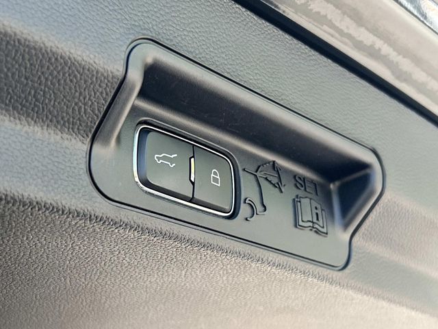 Used 2023 Ford Explorer - photo 16