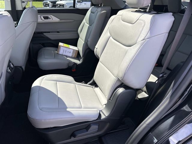 New 2026 Ford Explorer - photo 26