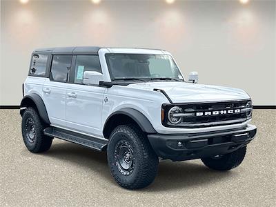 New 2025 Ford Bronco Outer Banks 4WD SUV for sale #LB54819 - photo 2