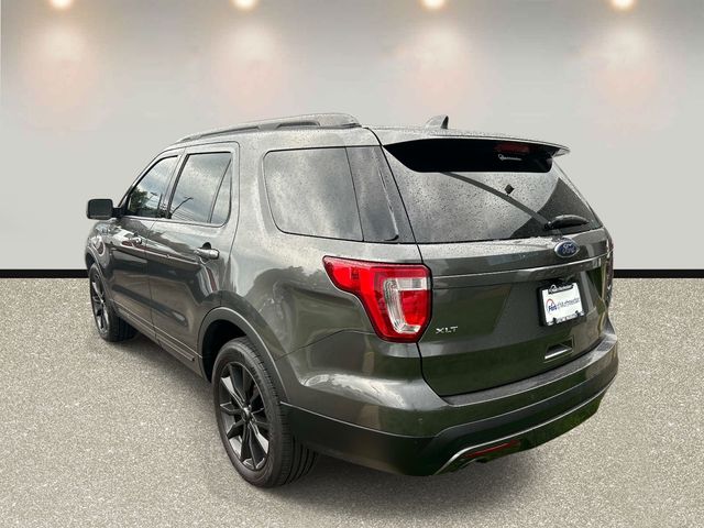 Used 2017 Ford Explorer - photo 2