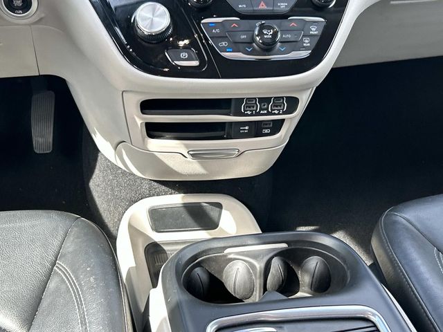 Used 2022 Chrysler Pacifica - photo 19