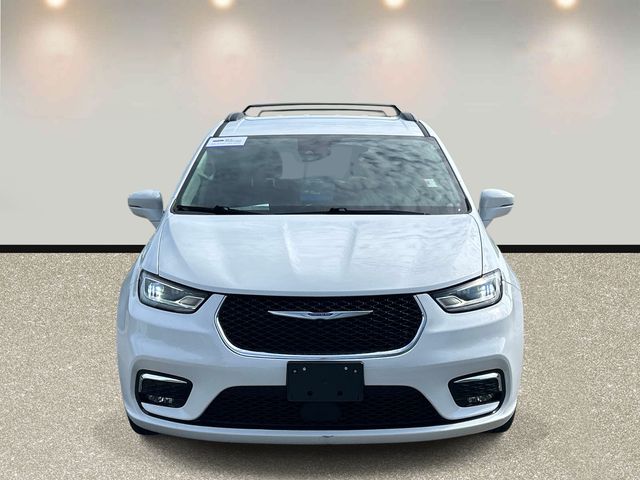 Used 2022 Chrysler Pacifica - photo 2