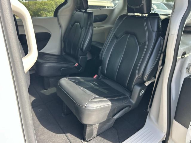 Used 2022 Chrysler Pacifica - photo 24