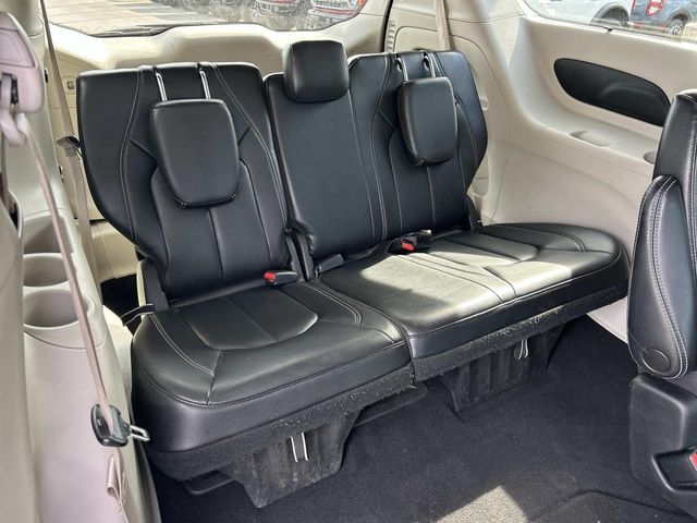 Used 2022 Chrysler Pacifica - photo 32