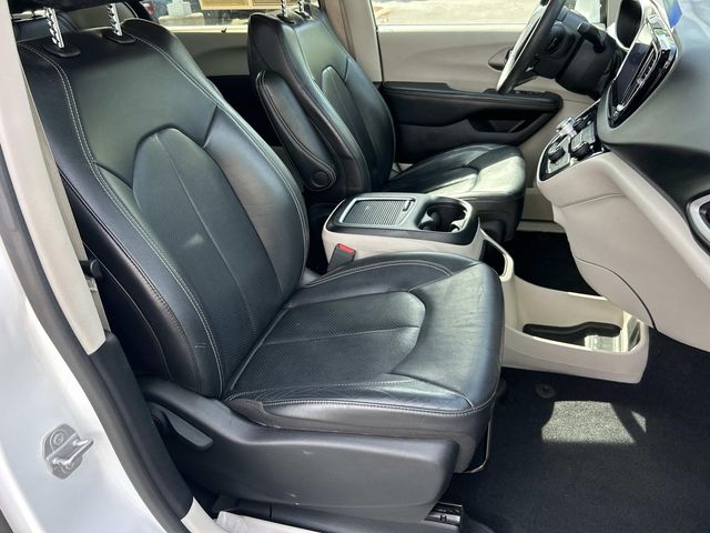 Used 2022 Chrysler Pacifica - photo 35