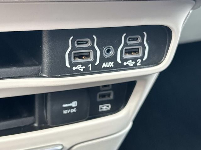 Used 2022 Chrysler Pacifica - photo 44