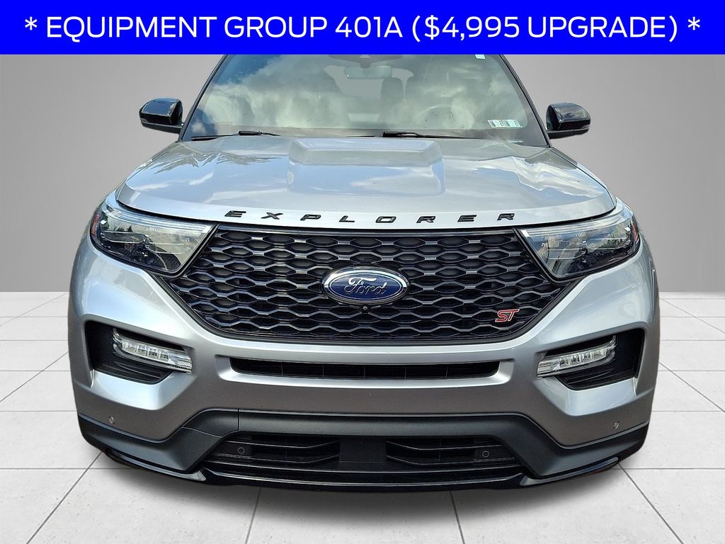 Used 2022 Ford Explorer - photo 2