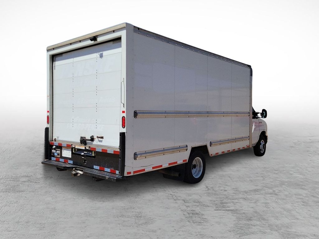 Used 2022 Ford E-350 - photo 13