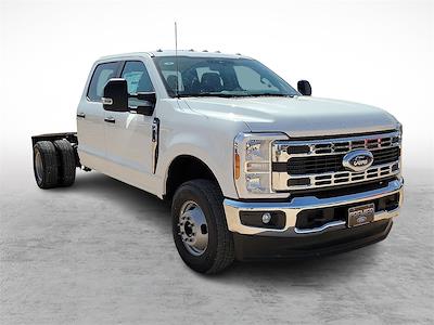 New 2025 Ford F-350 Crew Cab 4x4 Cab Chassis for sale #SEC95456 - photo 1