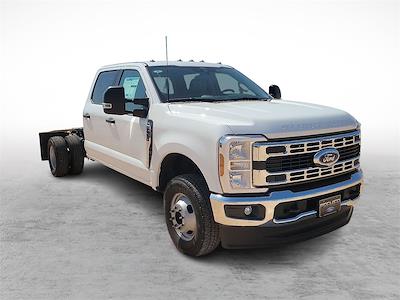 New 2025 Ford F-350 Crew Cab 4x4 Cab Chassis for sale #SEC97122 - photo 1