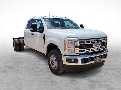 New 2025 Ford F-350 Crew Cab 4x4 Cab Chassis for sale #SED99100 - photo 1