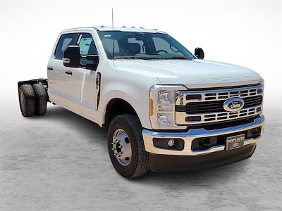 New 2025 Ford F-350 Crew Cab 4x4 Cab Chassis for sale #SEE00009 - photo 1