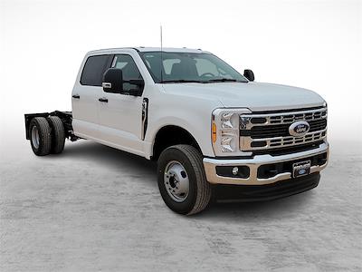 2026 Ford F-350 Crew Cab DRW 4WD Cab Chassis for sale #TED70993 - photo 1