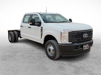 2026 Ford F-350 Crew Cab DRW 4WD Cab Chassis for sale #TEE01215 - photo 1
