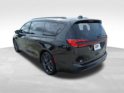 2024 Chrysler Pacifica FWD Minivan for sale #22752A - photo 2