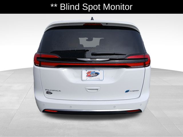 Used 2025 Chrysler Pacifica - photo 6