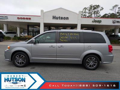 Used 2017 Dodge Grand Caravan - photo 1