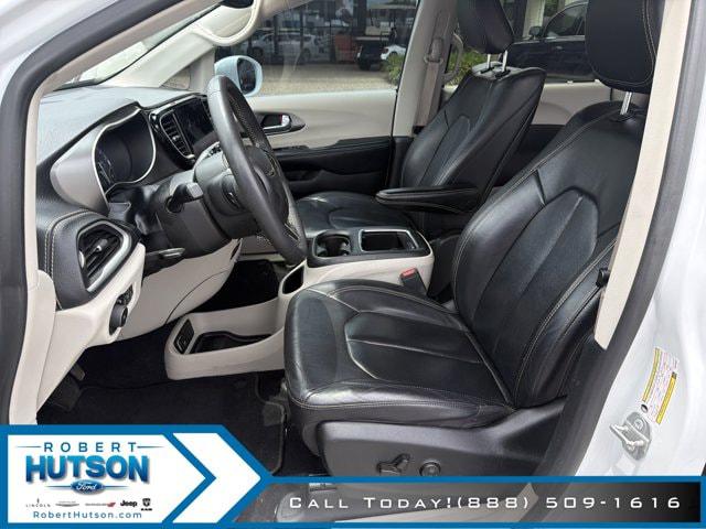 Used 2022 Chrysler Pacifica - photo 5