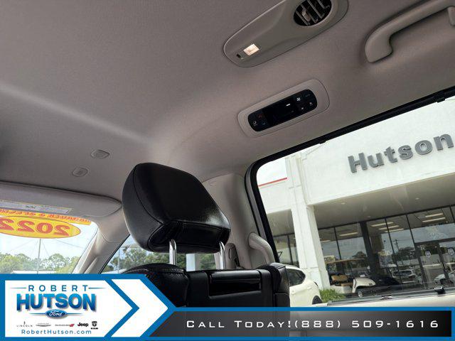 Used 2022 Chrysler Pacifica - photo 7