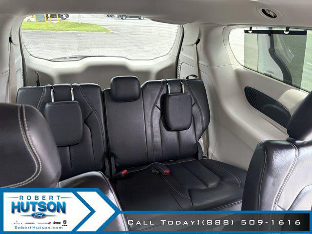 Used 2022 Chrysler Pacifica - photo 12