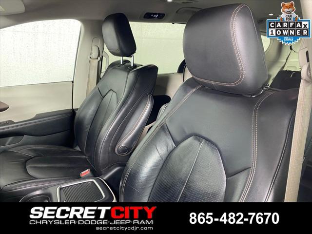 Used 2017 Chrysler Pacifica - photo 11