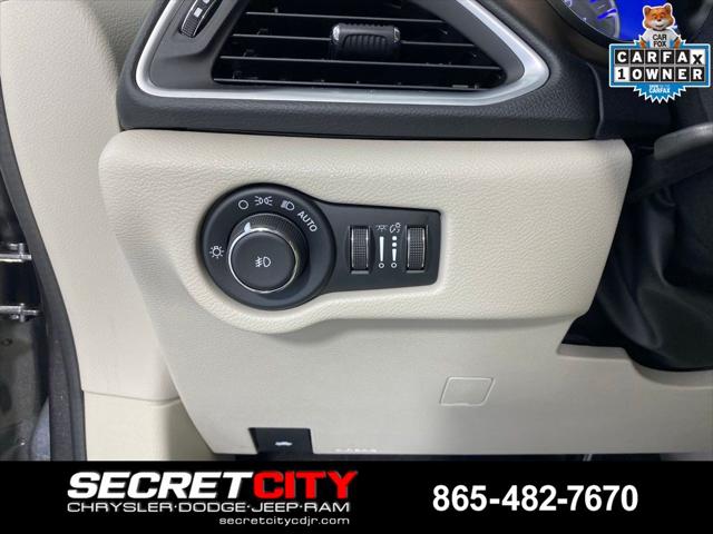 Used 2017 Chrysler Pacifica - photo 15