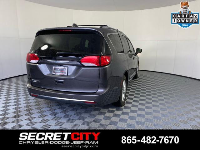 Used 2017 Chrysler Pacifica - photo 8