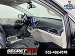 2017 Chrysler Pacifica FWD Minivan for sale #R172735A - photo 19