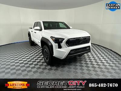 Used 2025 Toyota Tacoma - photo 1