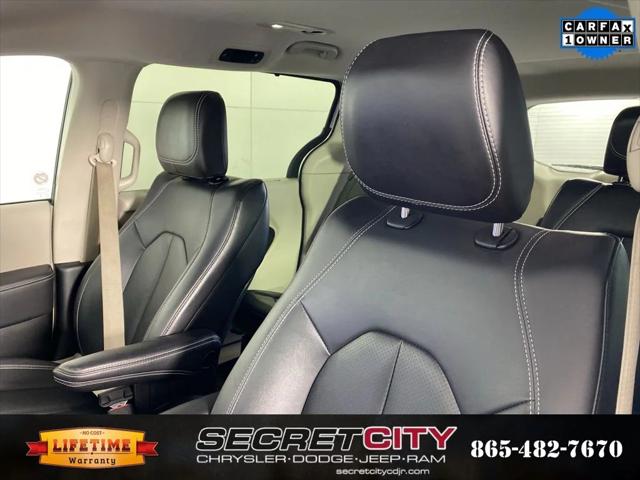 Used 2024 Chrysler Pacifica - photo 12