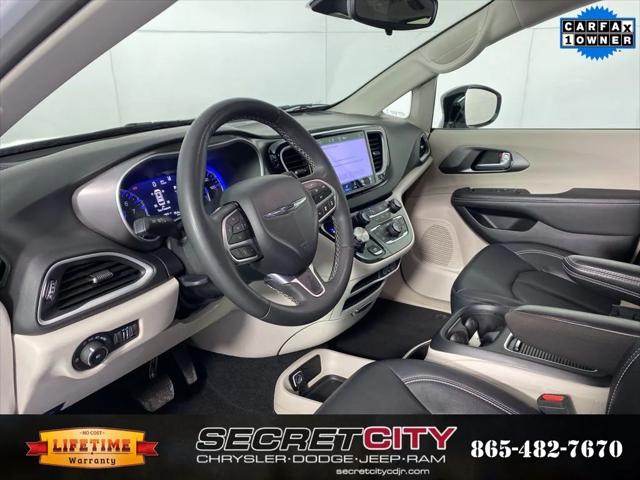 Used 2024 Chrysler Pacifica - photo 13