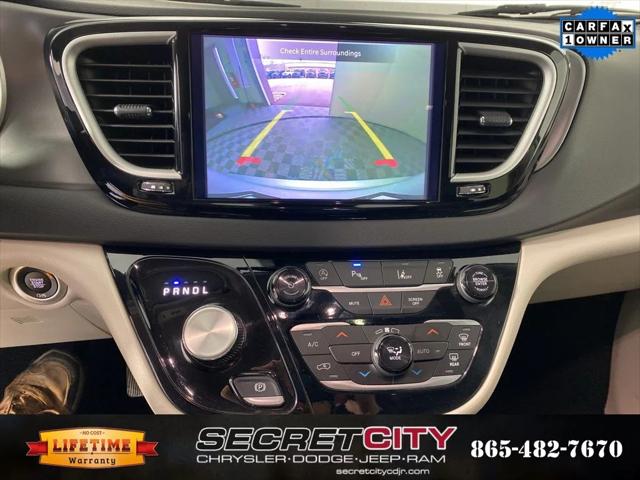 Used 2024 Chrysler Pacifica - photo 24