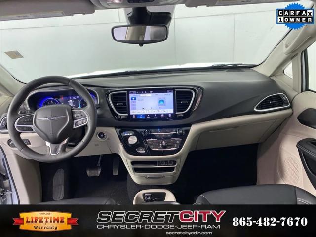 Used 2024 Chrysler Pacifica - photo 28