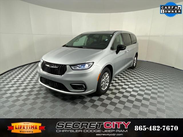 Used 2024 Chrysler Pacifica - photo 7