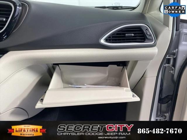Used 2024 Chrysler Pacifica - photo 33