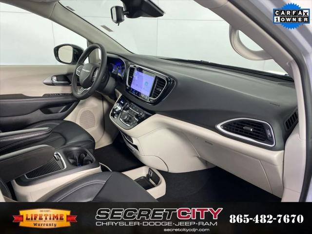 Used 2024 Chrysler Pacifica - photo 34
