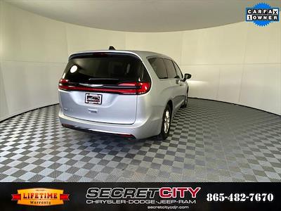 Used 2024 Chrysler Pacifica - photo 1