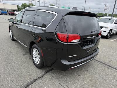 2018 Chrysler Pacifica FWD Minivan for sale #7L5266A - photo 2