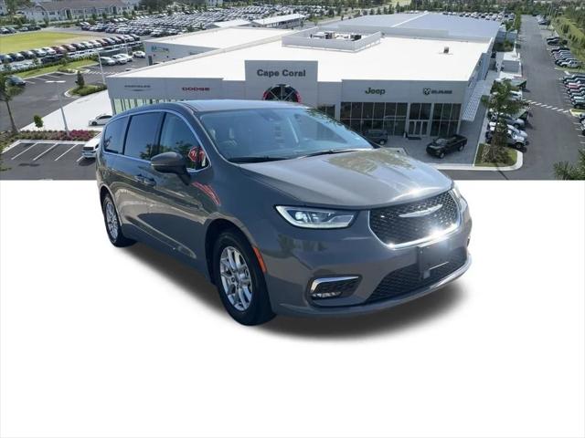 Used 2023 Chrysler Pacifica - photo 77