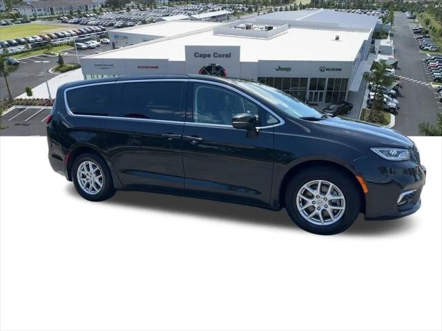 Used 2023 Chrysler Pacifica - photo 69
